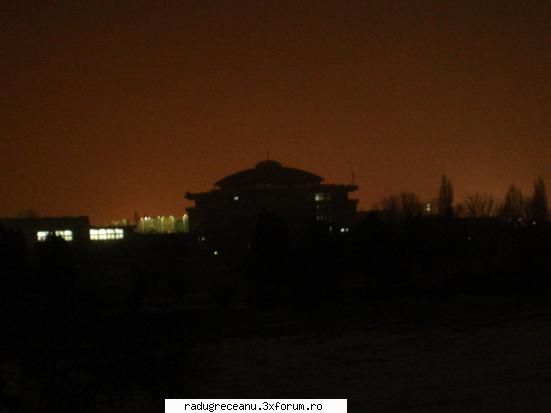 lasa ca vezi tu pe dracu la upb :) 

sunt de acord ca slatina e de cacat, dar in privinta scolii...