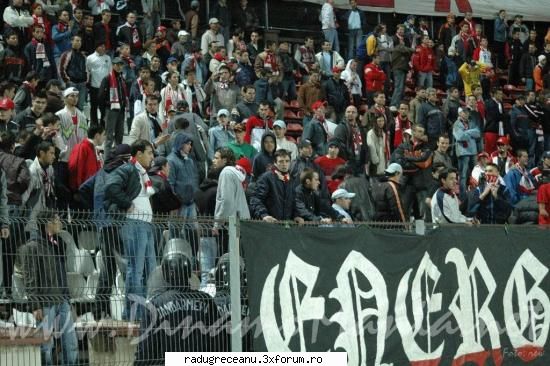 fotbal - hai ca sunteti cu totii tari rau...vb despre - Hobby-uri